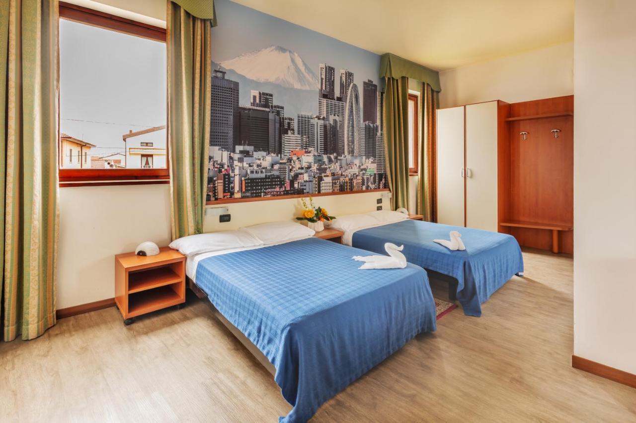 Triple Room,1722897575:JPEG