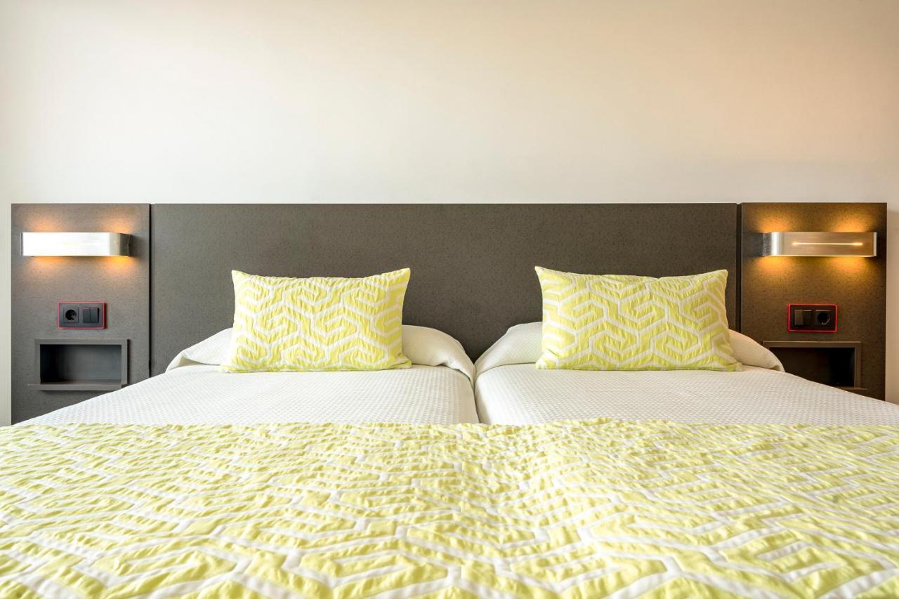 Twin Room,1272333319:JPEG