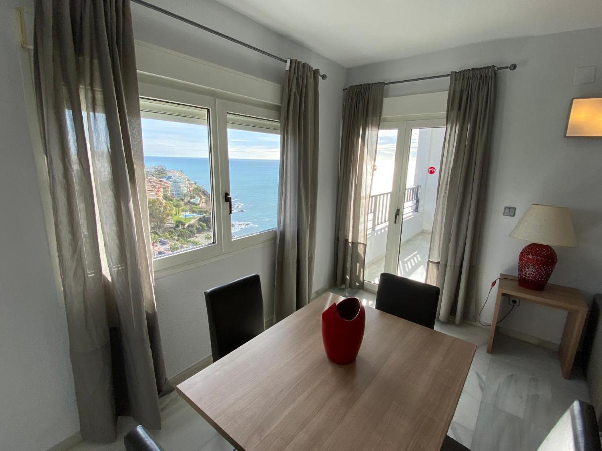 One-Bedroom Apartment Sea View