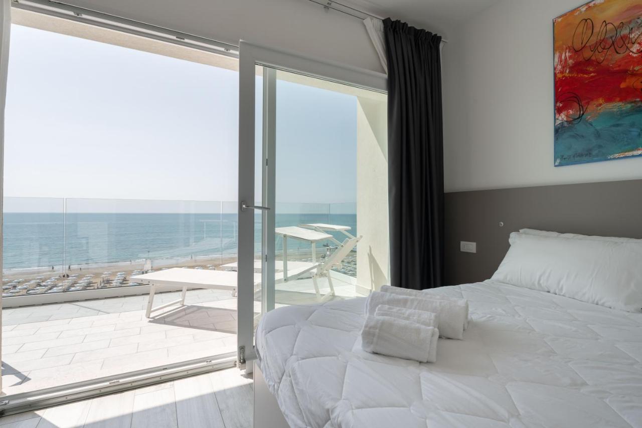 Deluxe Double Room Front Sea View,1415916468:JPEG