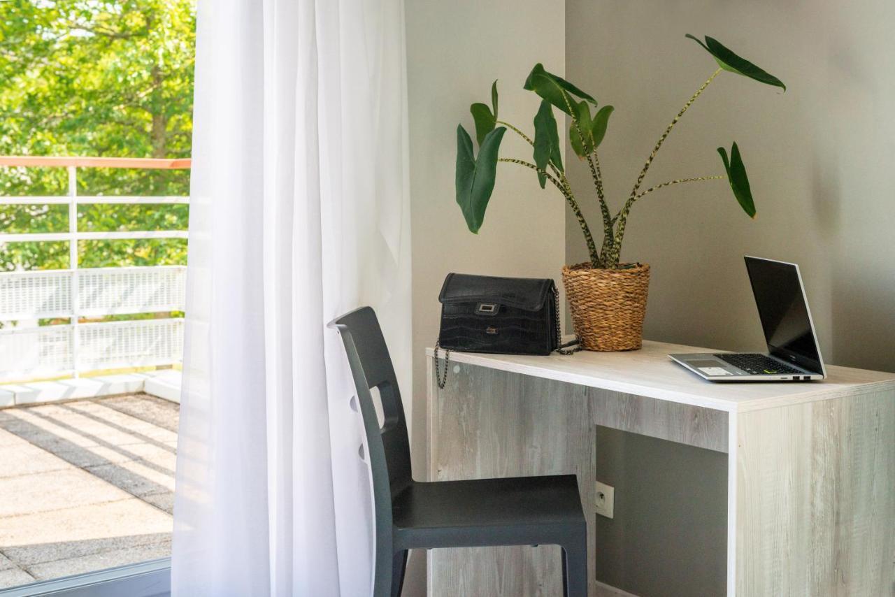 One Bedroom Apartment