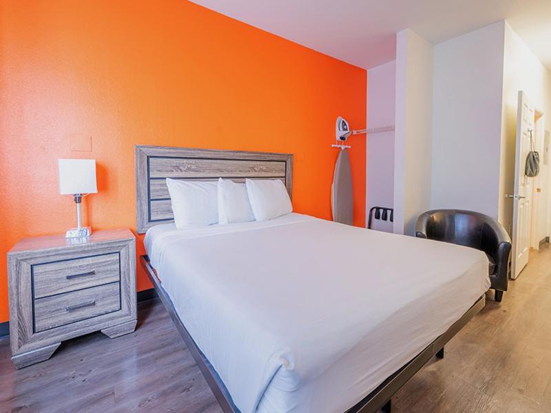 Queen Suite Two Queen Beds