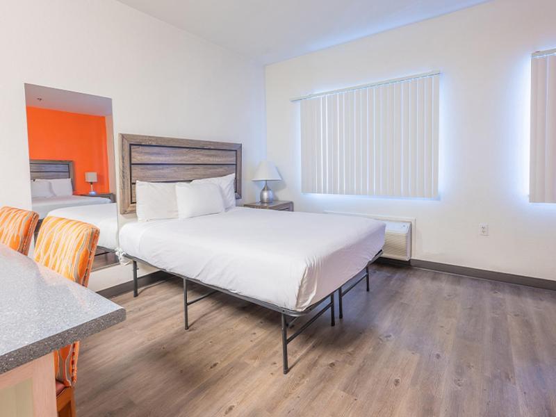 Queen Suite Two Queen Beds