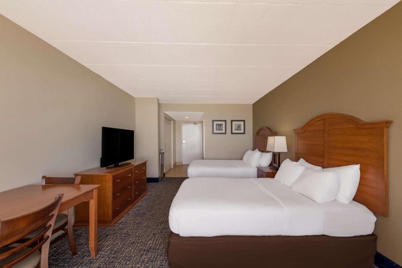 Room Two Double Beds Ocean View
