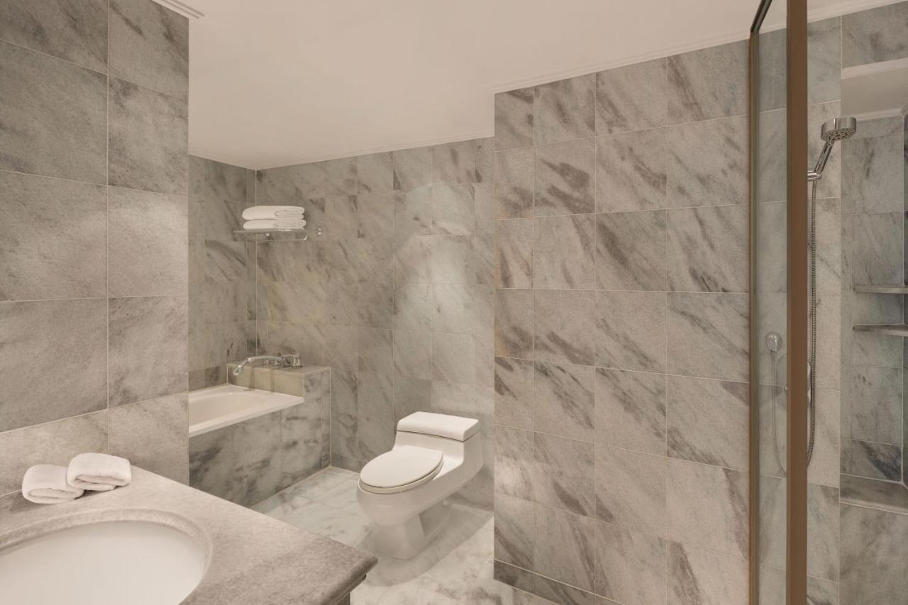 1 King Bed, Club Lounge Access, Deluxe Guest Room,1554379105:JPEG