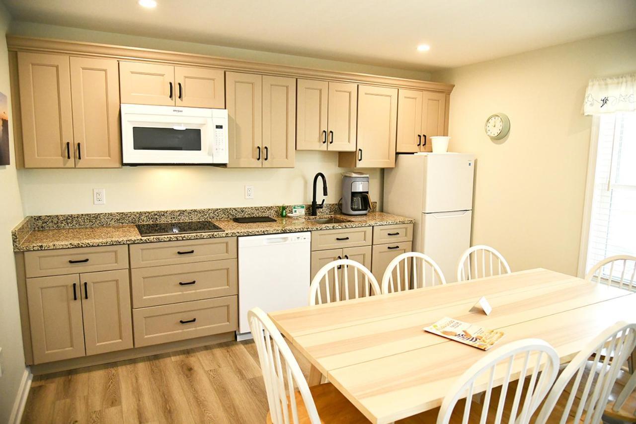 Deluxe Queen Suite