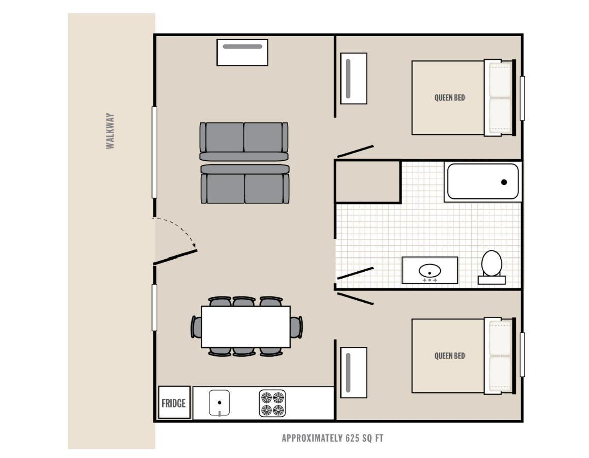 Deluxe Queen Suite