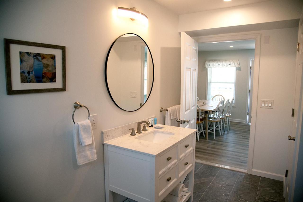 Deluxe Queen Suite