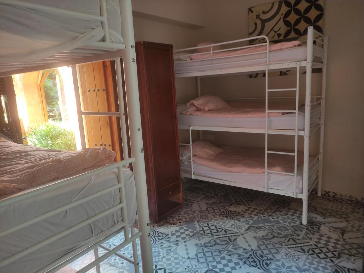 Single Bed Mixed Dormitory Room,1416415074:JPEG