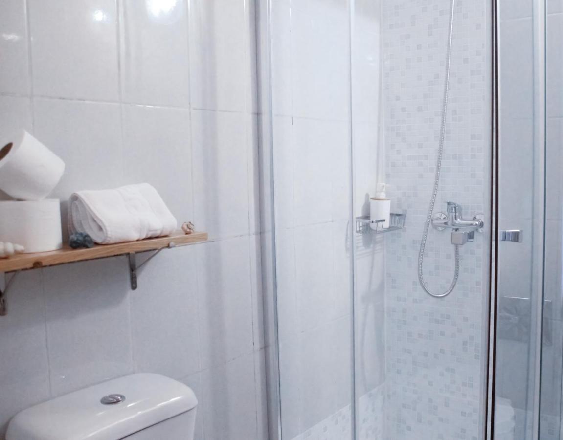 Twin Room,1416635688:JPEG