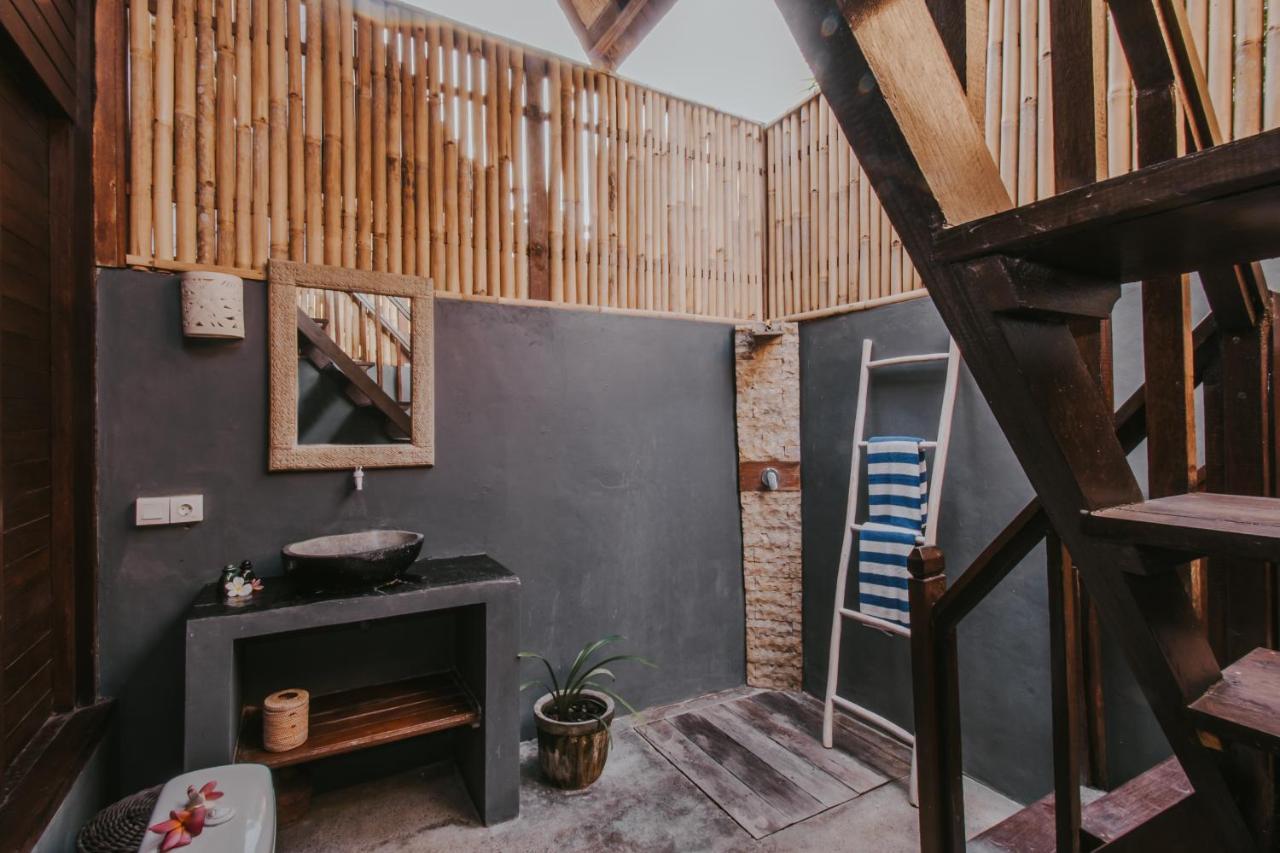 Deluxe Huts Ocean View