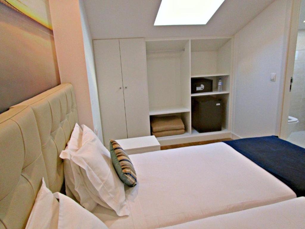 Skylight Twin Room without Kitchenette,1416943455:JPEG