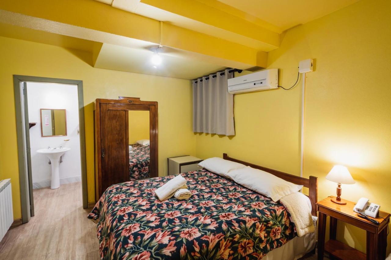 Economy Double or Twin Room,1416986424:JPEG