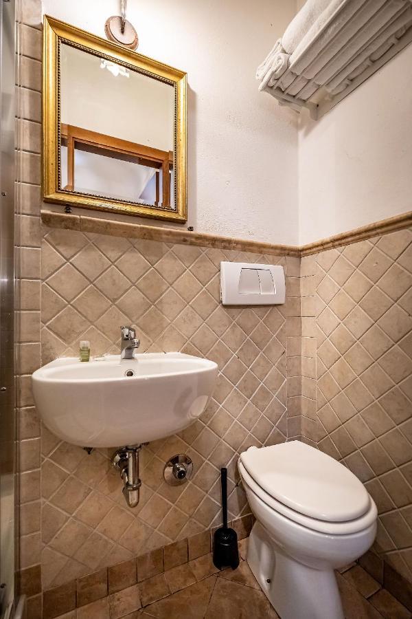 Single Room,1416991692:JPEG