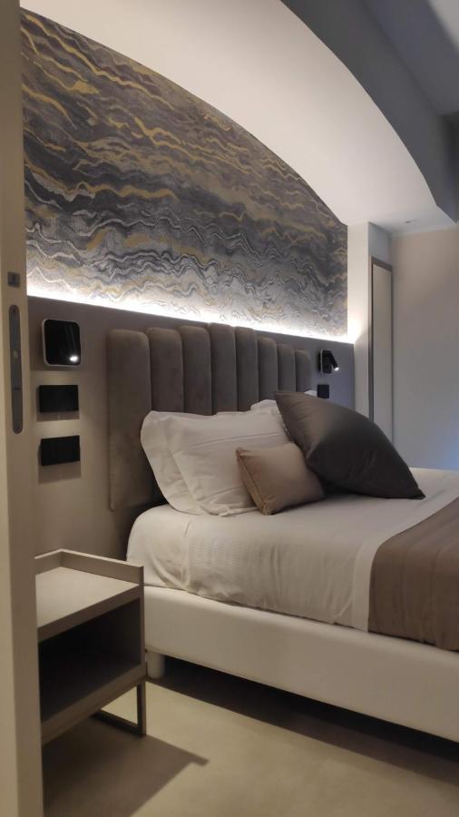 King Room Lateral Sea View