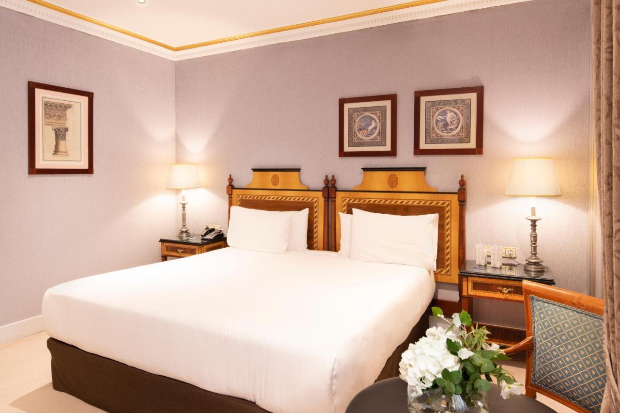 Premium Room with views of the Patio de la Reina,1606042788:JPEG