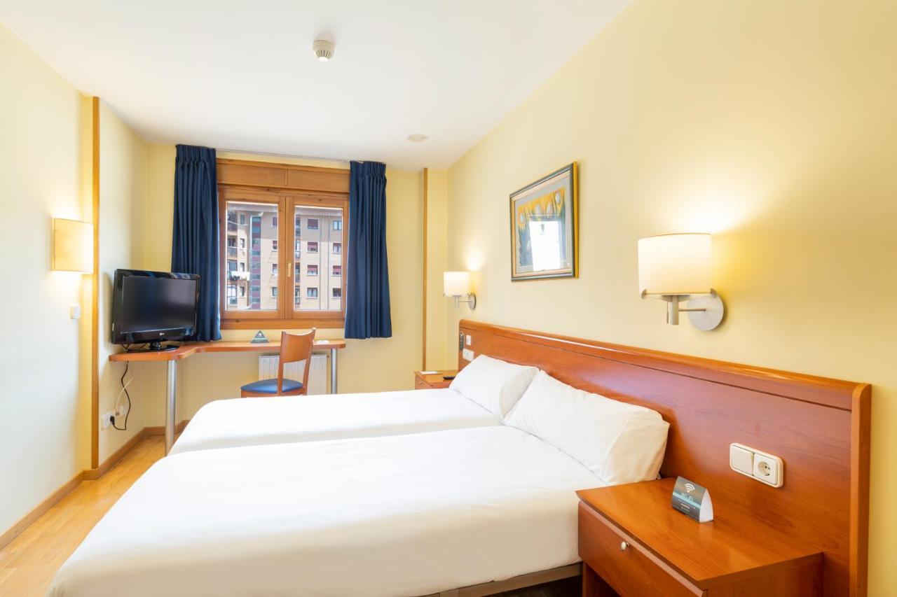 Budget Double or Twin Room,1417502523:JPEG
