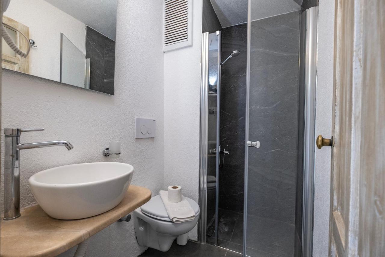 Double Room with Garden Access