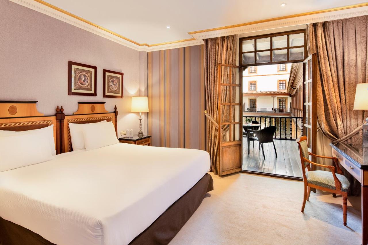 Premium Room with Terrace and views of the Patio de la Reina,1706207401:JPEG