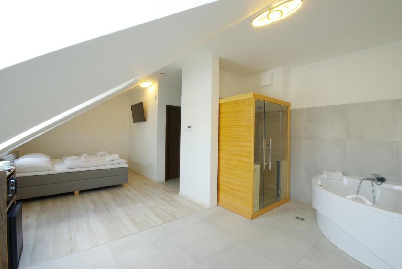 Double Room Spa Bath