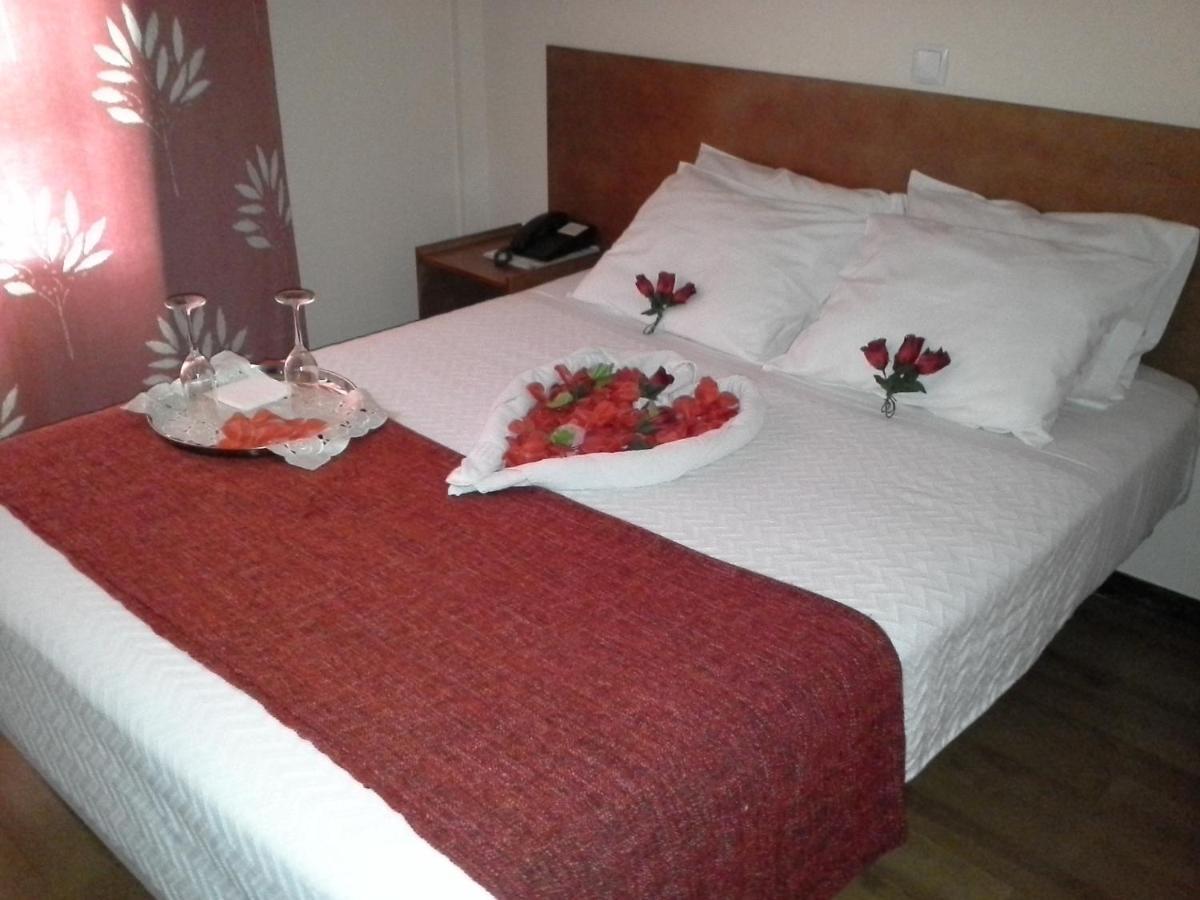 Romantic Room,1589361829:JPEG