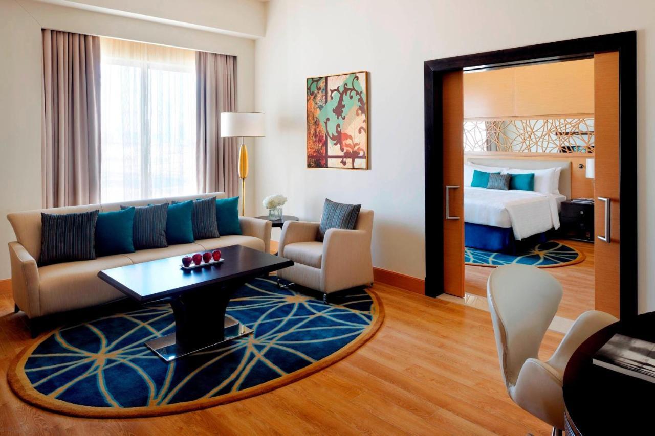 Executive Suite – Lounge Access,1418880714:JPEG