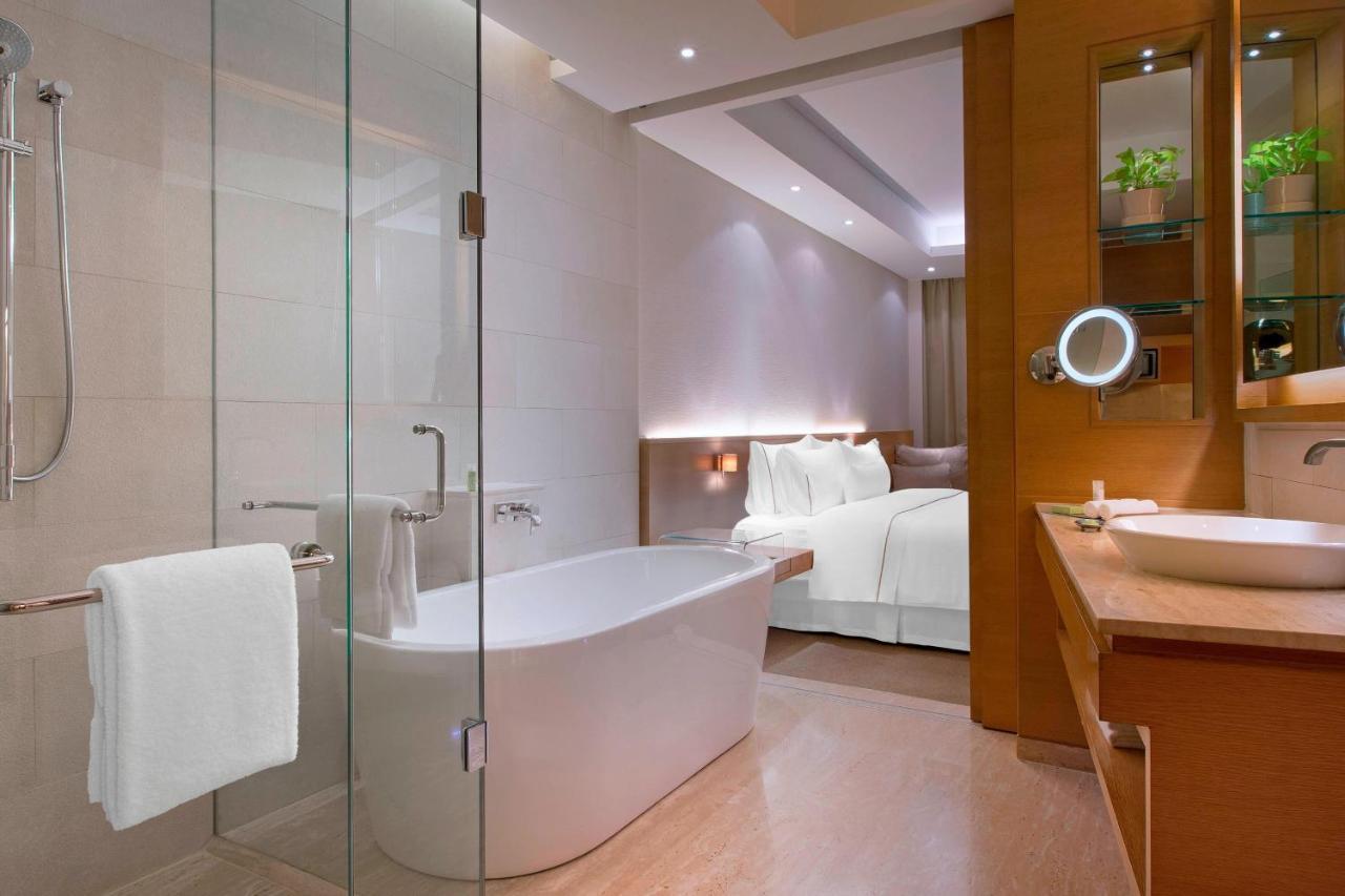 King Room with City View with 15% discount on Spa,1418886417:JPEG