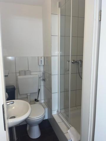 Double Room Private Bathroom