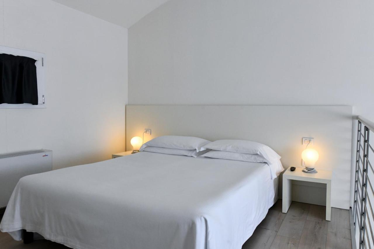 Duplex Apartment Terrace,1419026184:JPEG