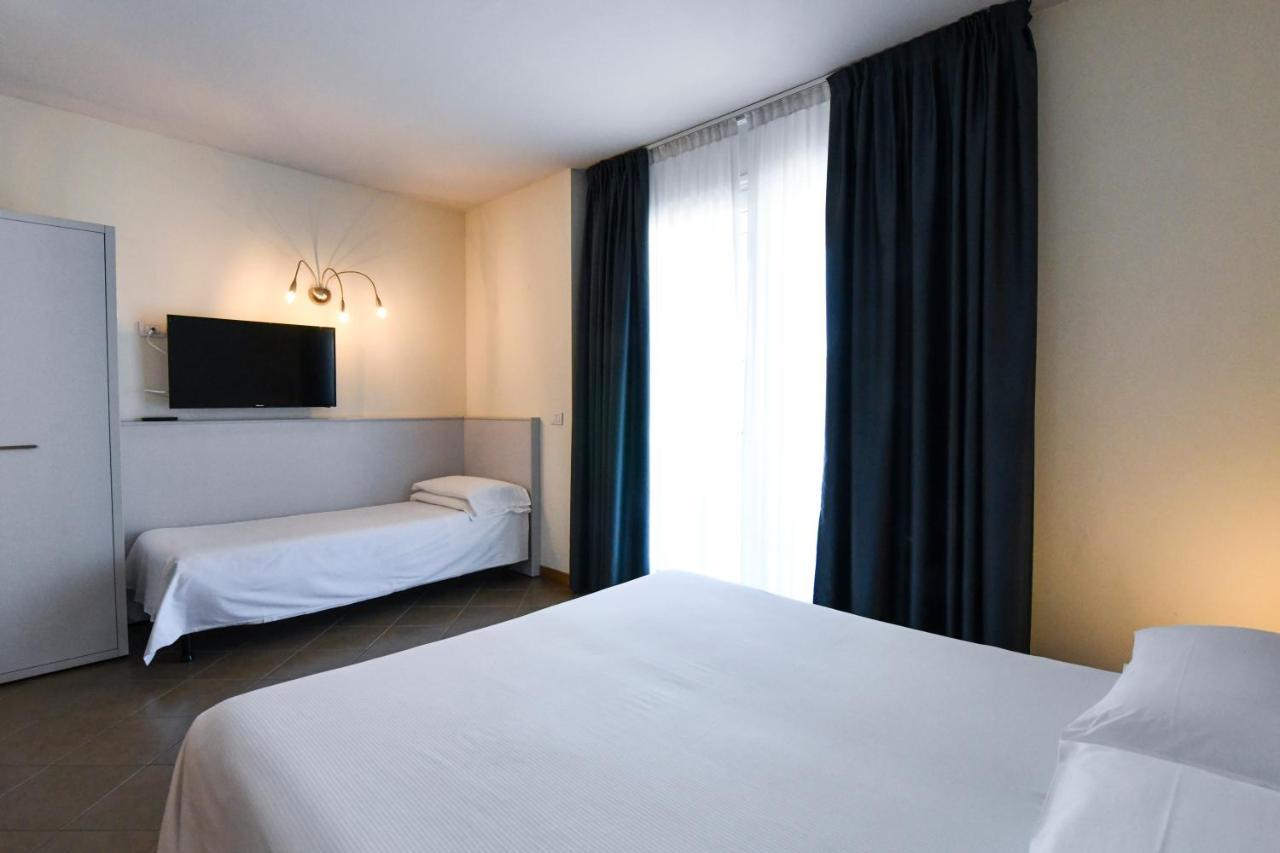 One-Bedroom Apartment Terrace,1419029604:JPEG