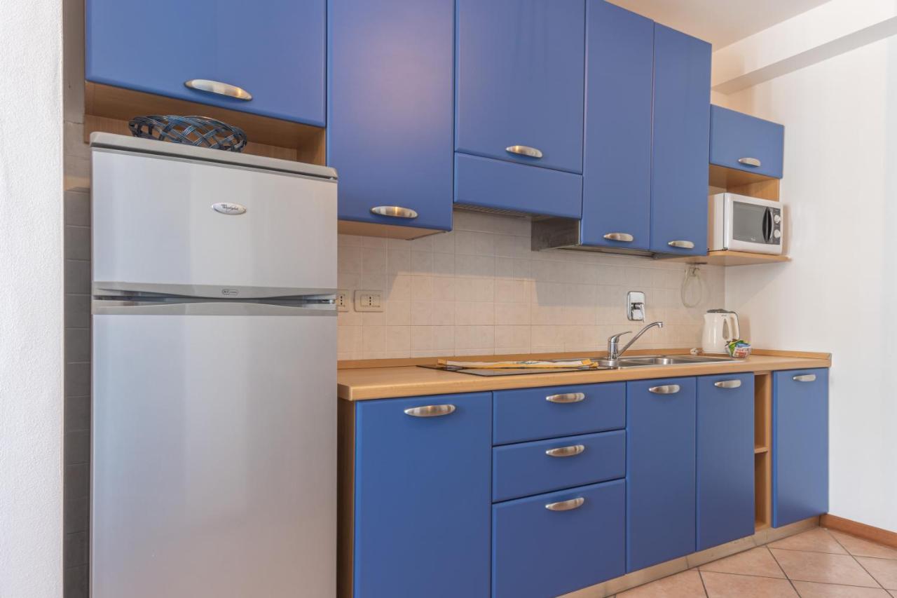 One-Bedroom Apartment,1397638373:JPEG