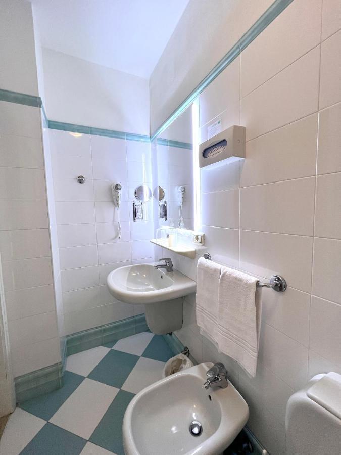 Double Room,913217740:JPEG