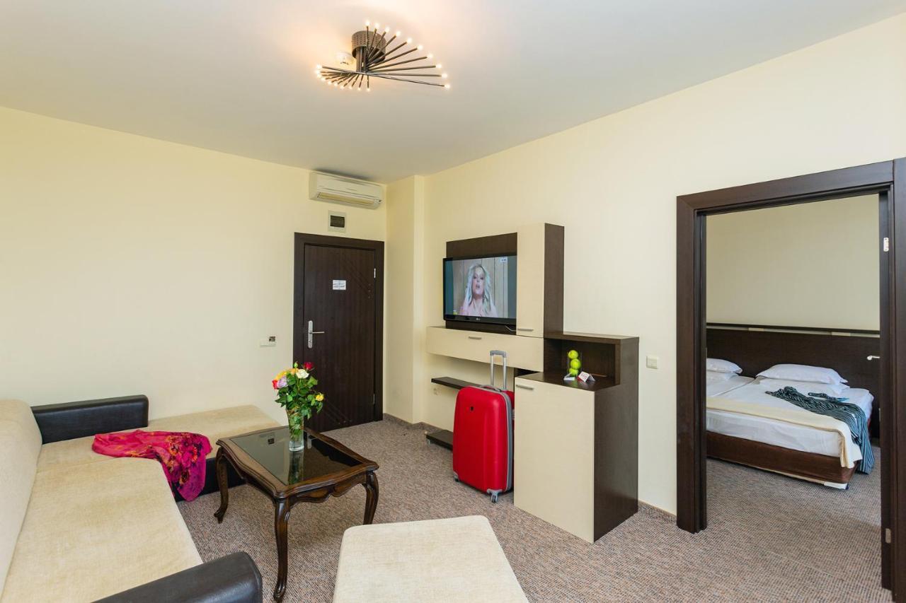 One-Bedroom Suite