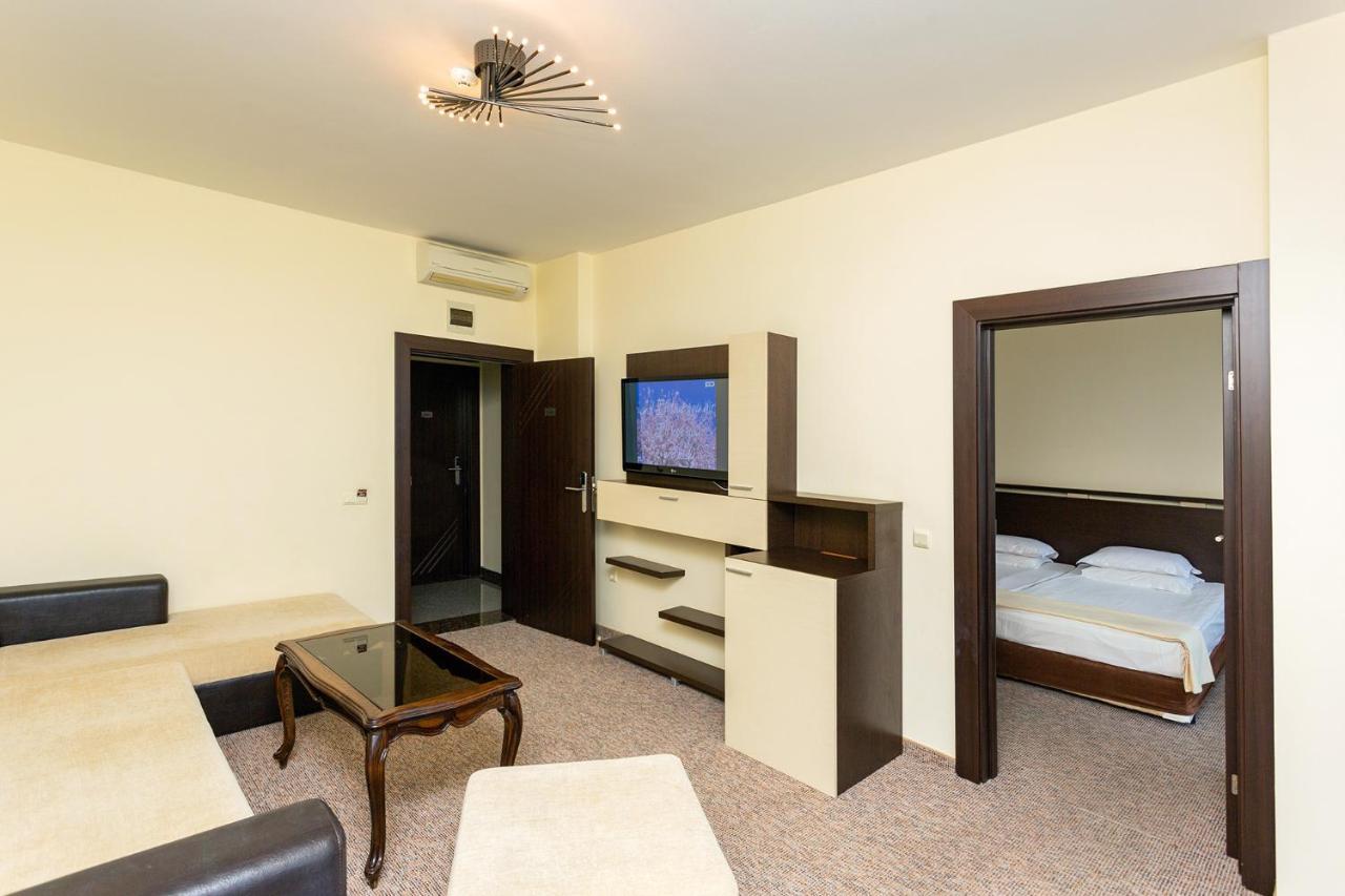 One-Bedroom Suite