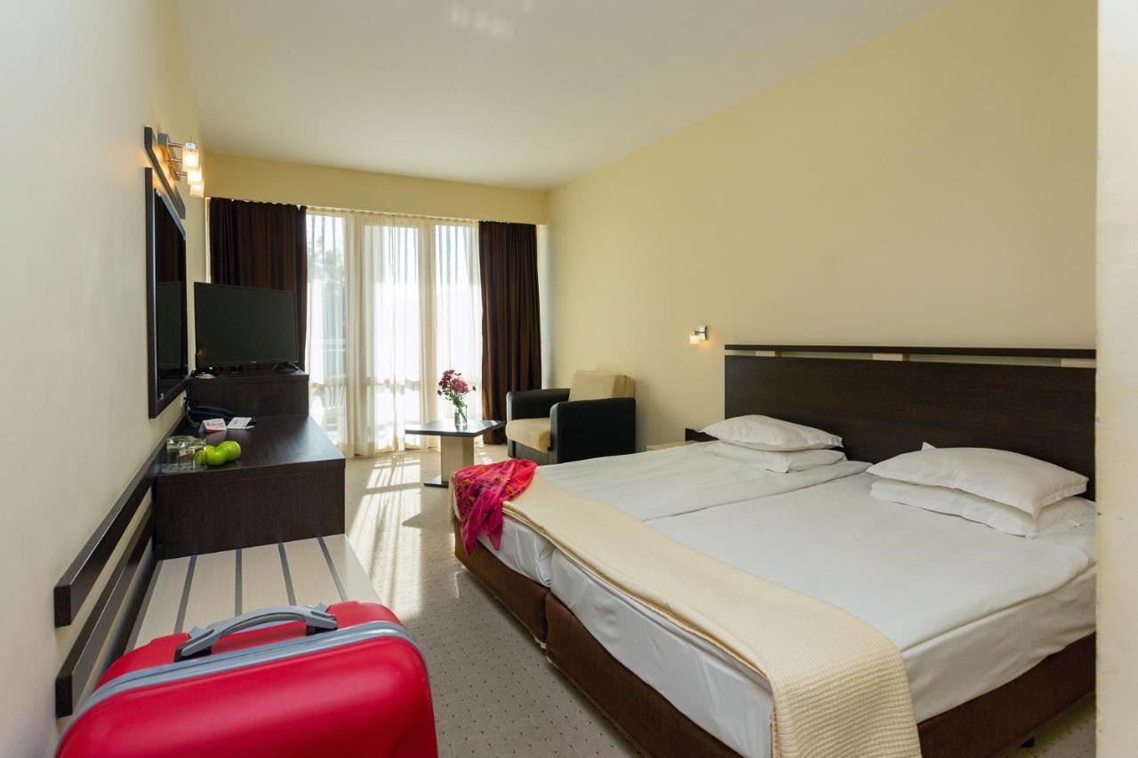 Double or Twin Room Balcony Sea View