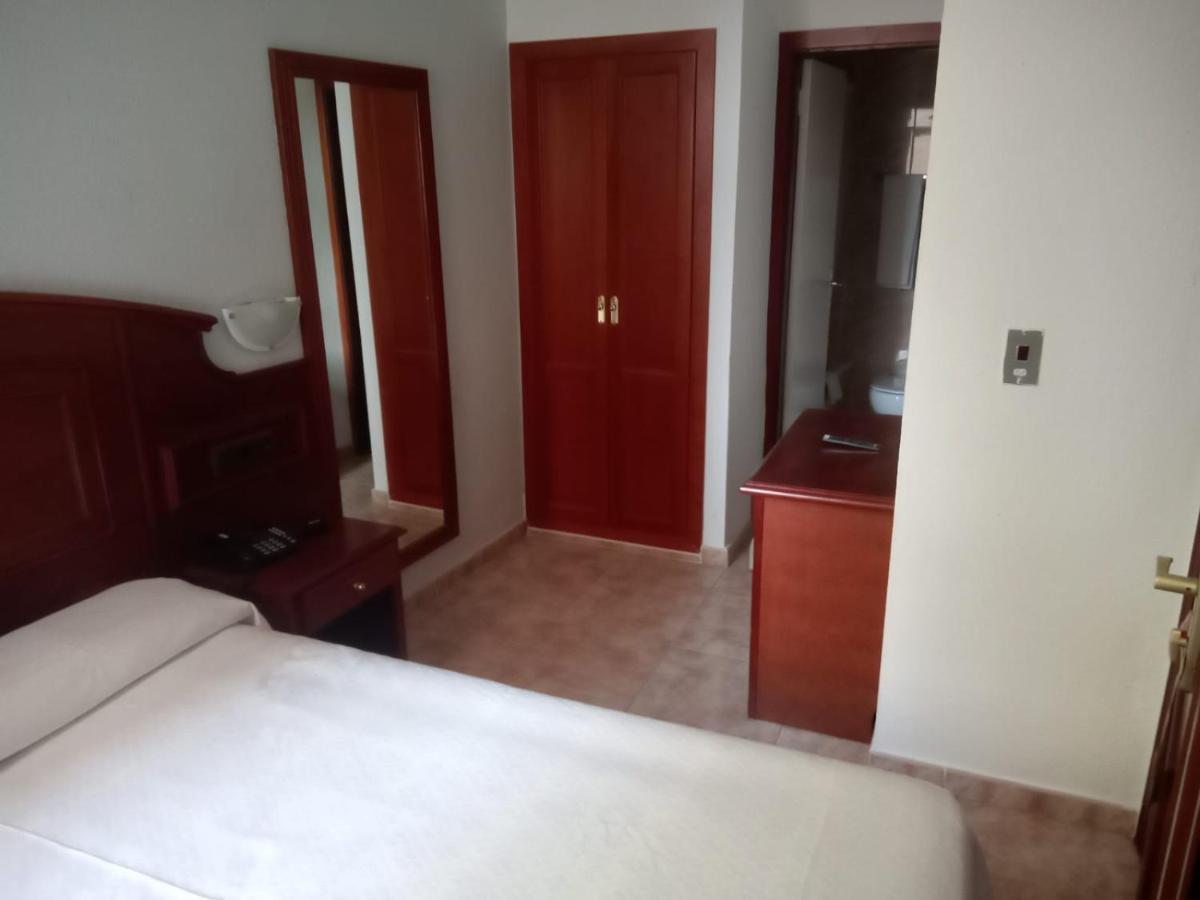 Budget Single Room
