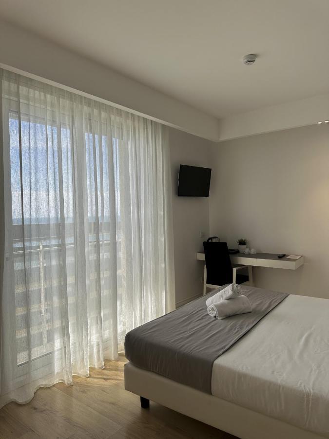 Double Room Partial Sea View,135933525:JPEG