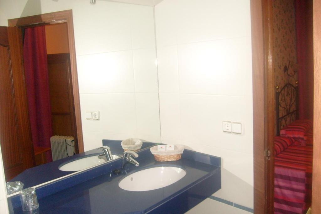 Twin Room,775033750:JPEG