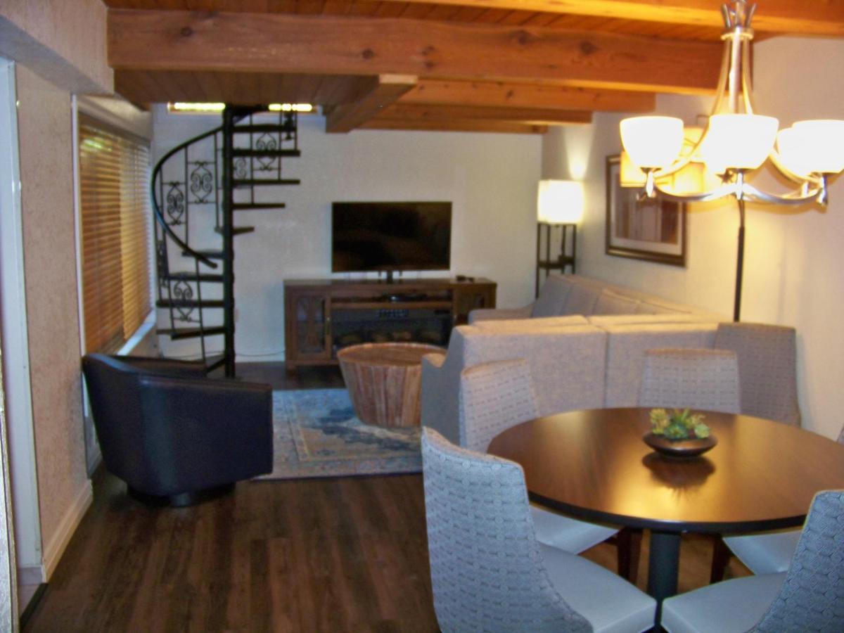 One-Bedroom Apartment Loft,1420045254:JPEG
