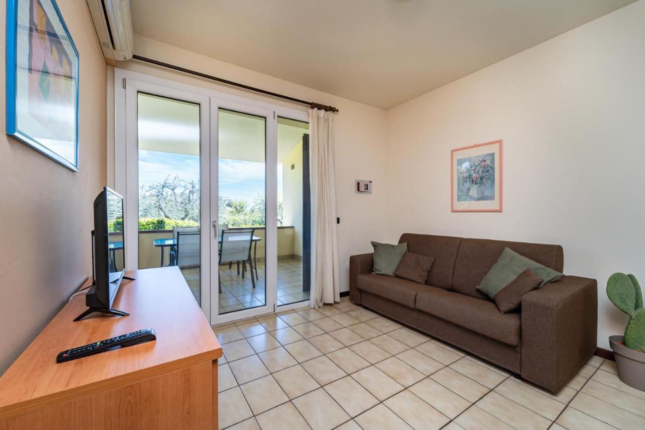 One-Bedroom Apartment Garden View