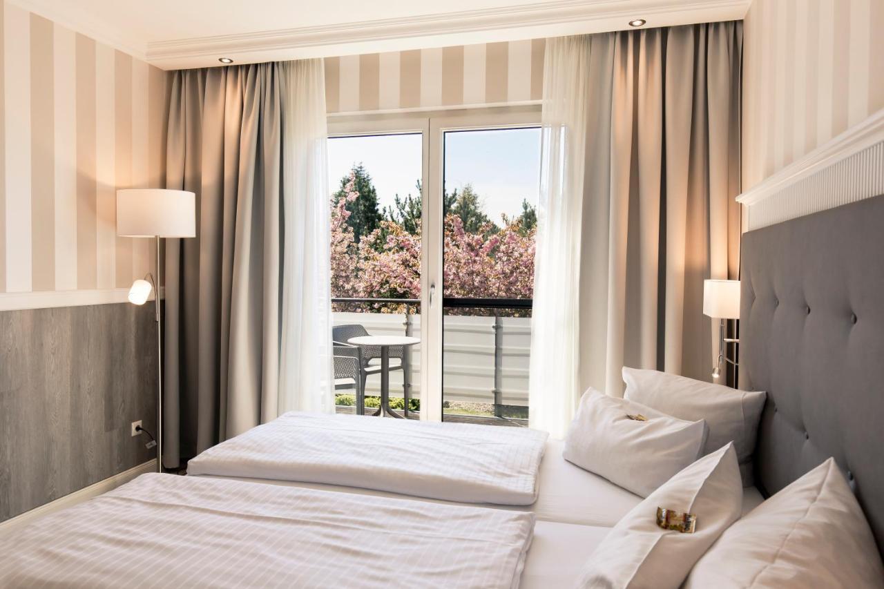Deluxe Double Room Garden View