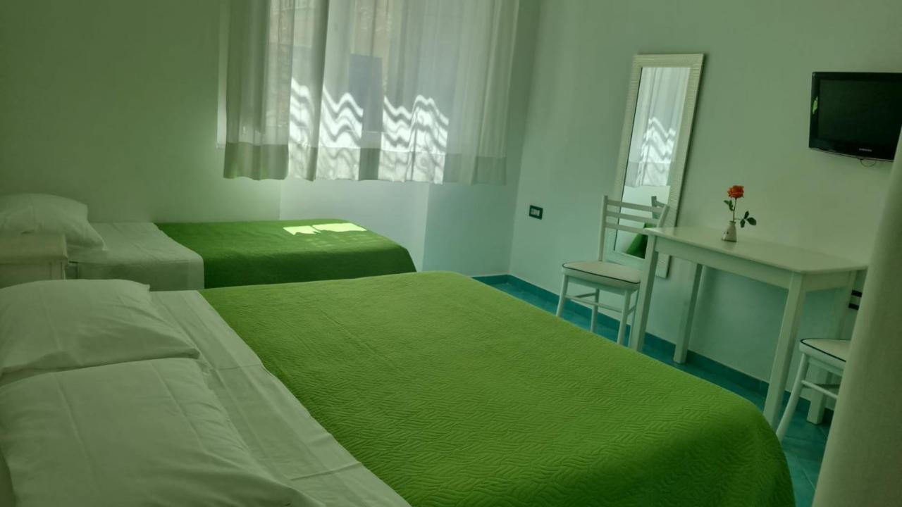 Basic Triple Room,1421119938:JPEG