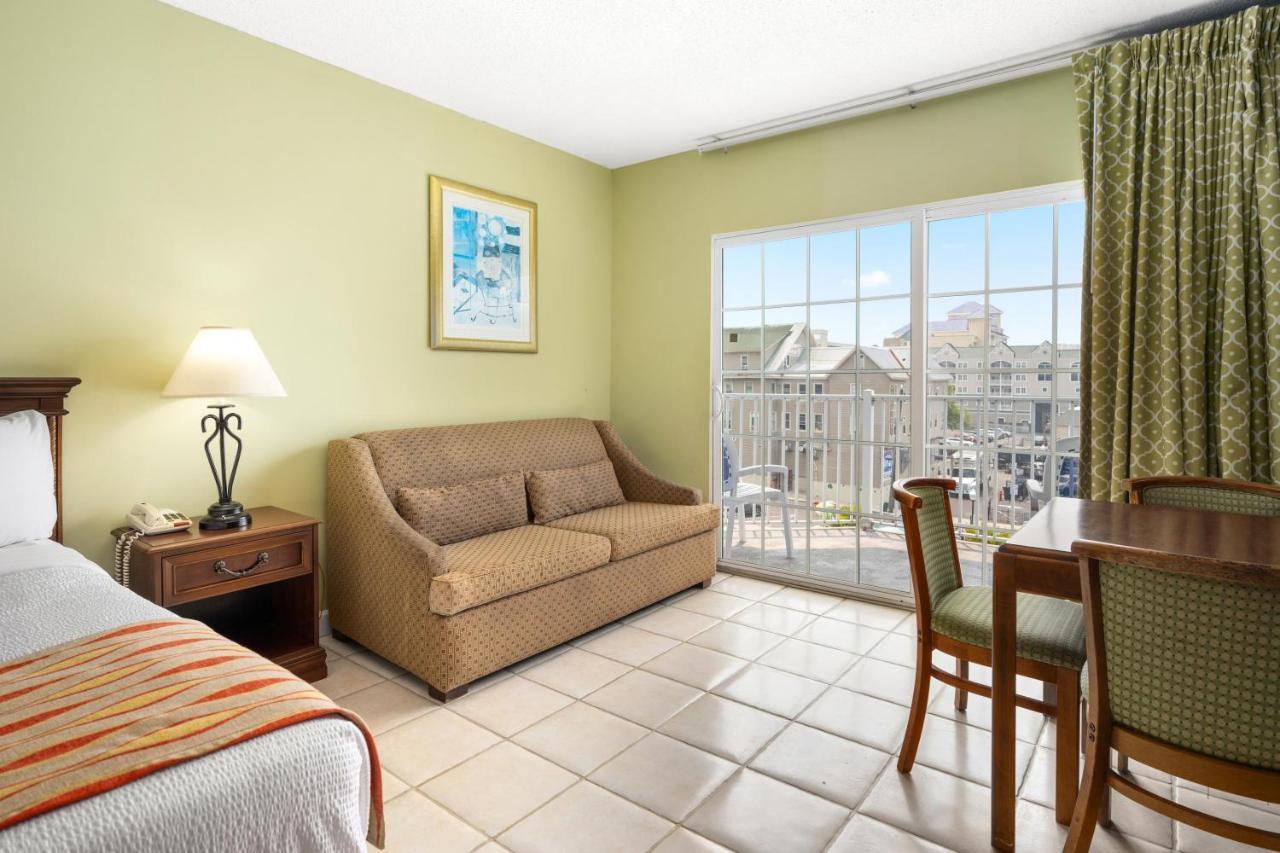 King Suite Sofa Bed City View