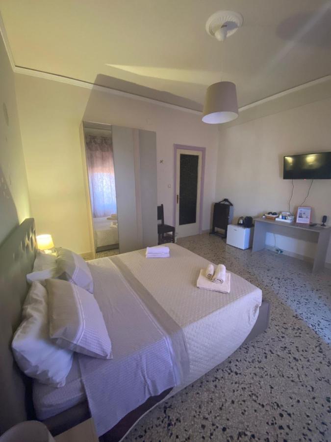 Double Room Private External Bathroom,1259898625:JPEG