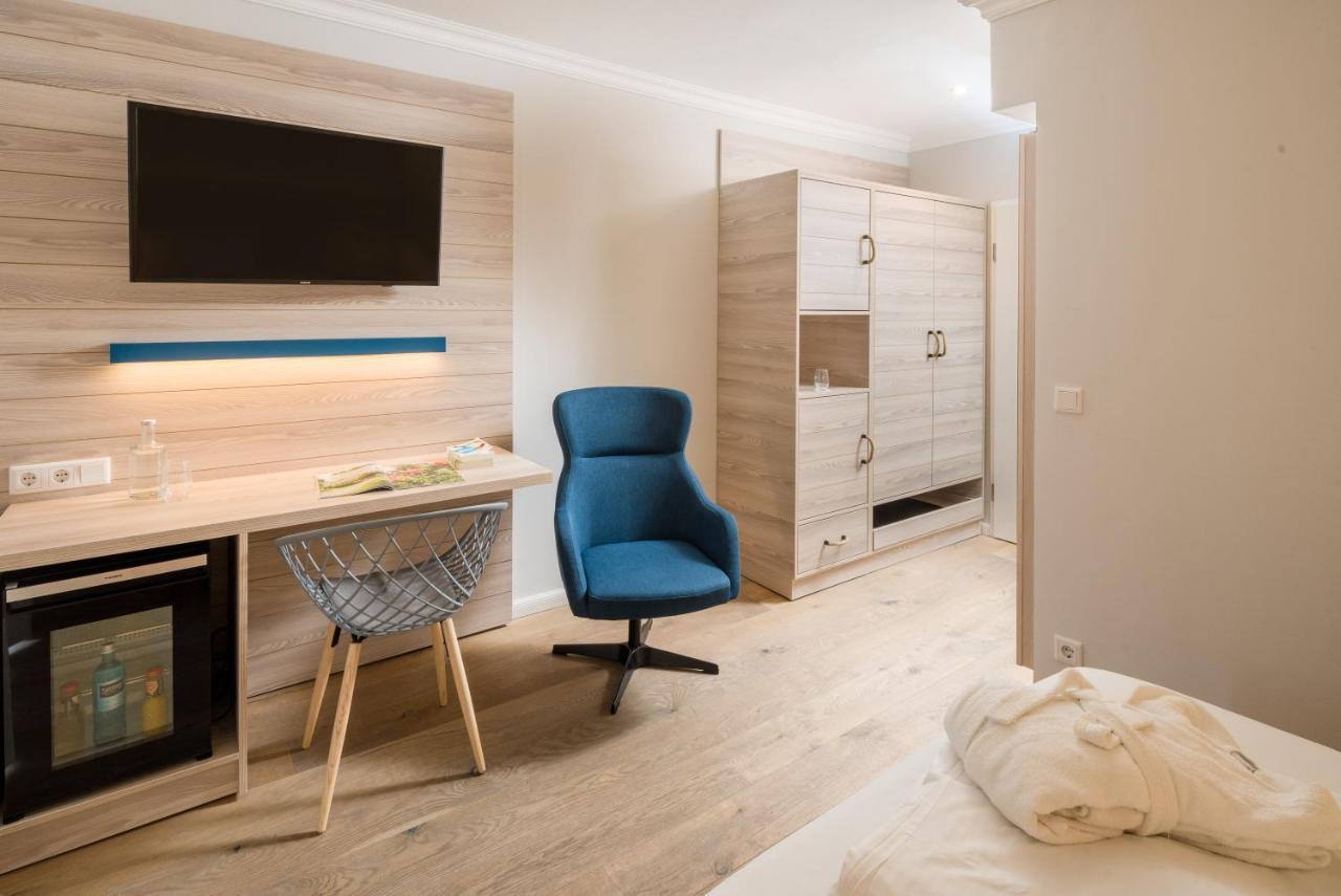 Single Room Balcony
