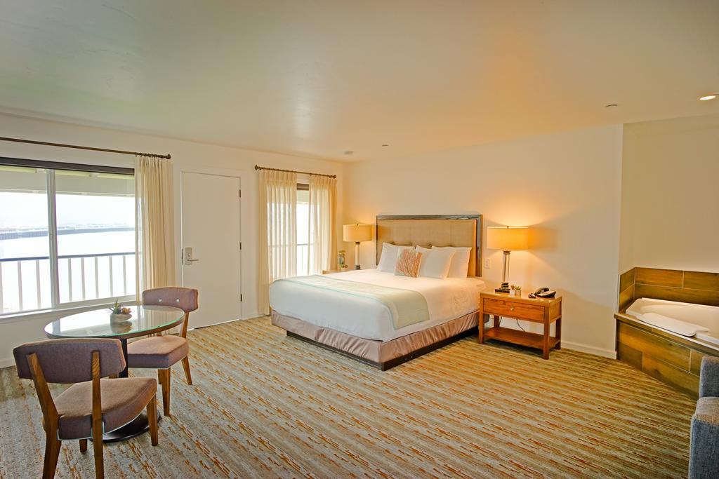 Oceanfront Executive King 205