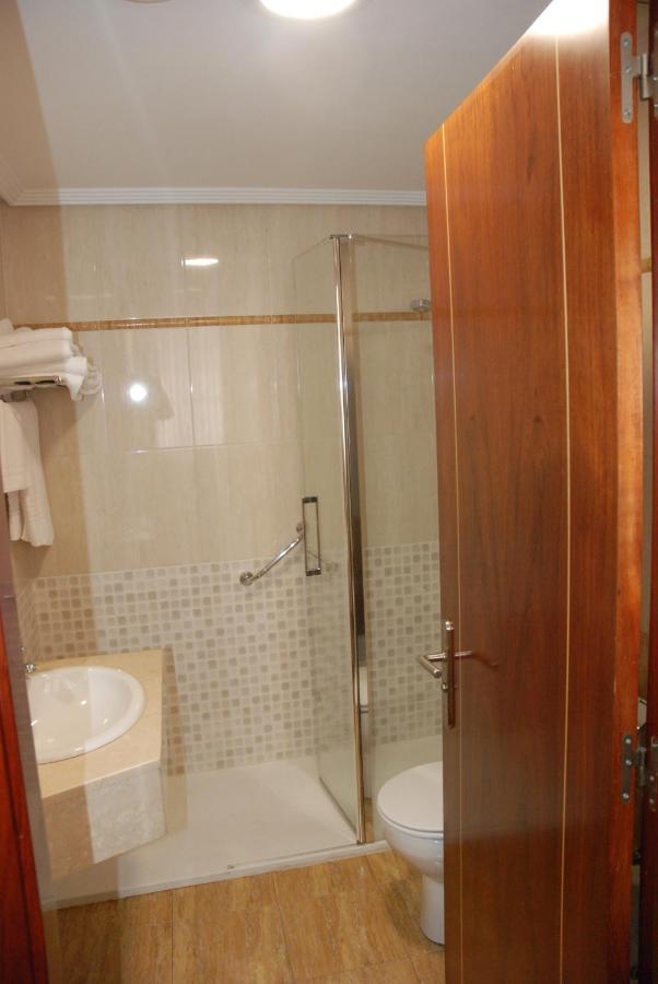 Small Single Room,1423894974:JPEG