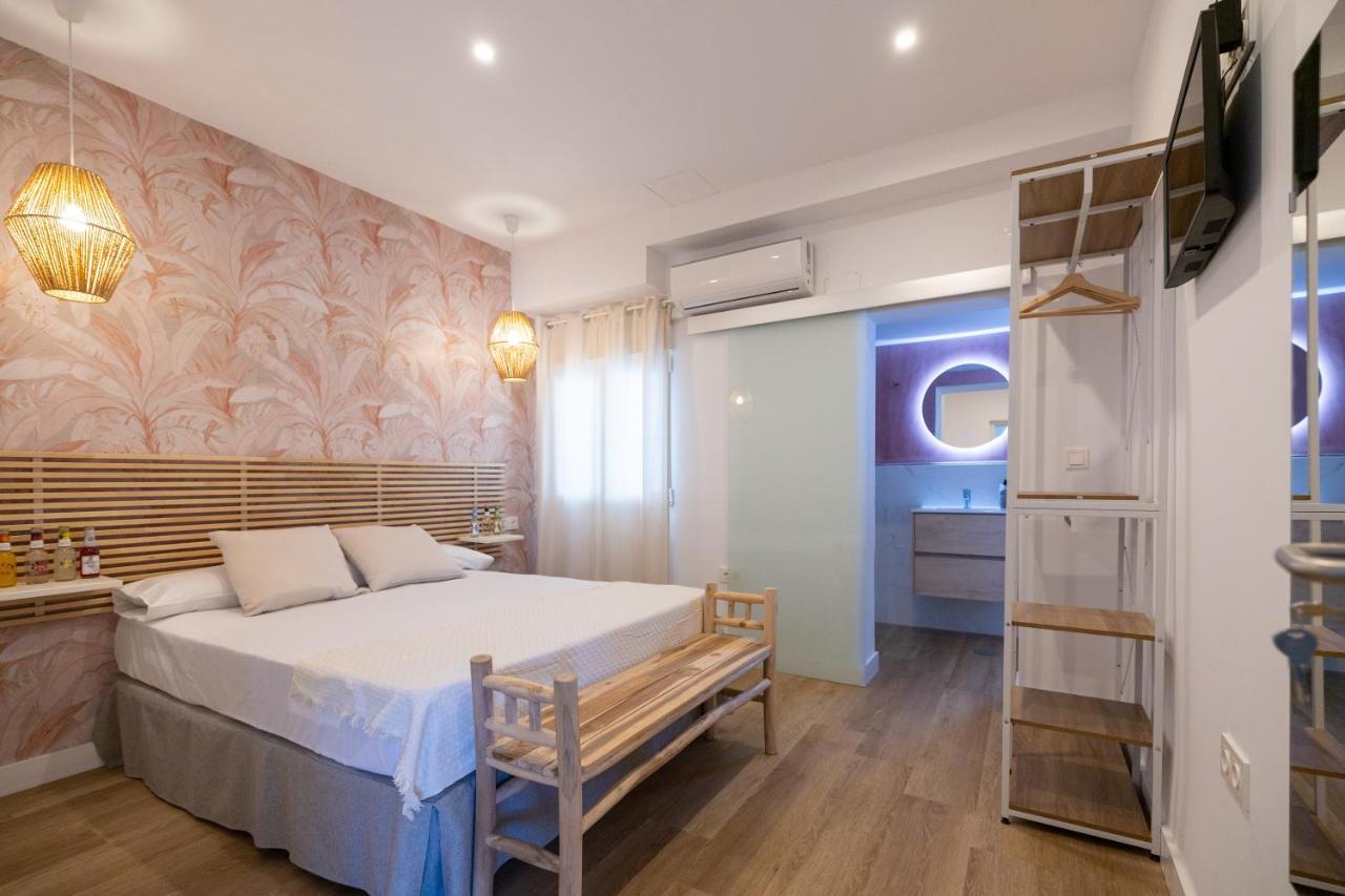 Double Room,1424471436:JPEG