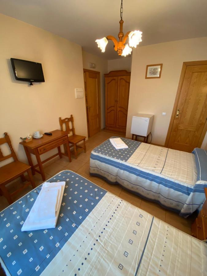 Twin Room Private Bathroom