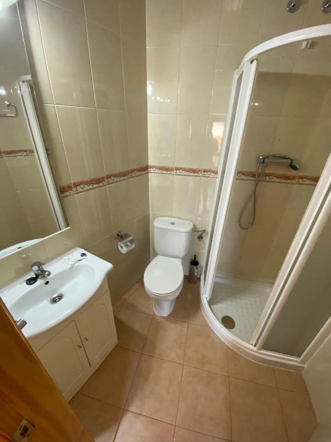 Twin Room Private Bathroom